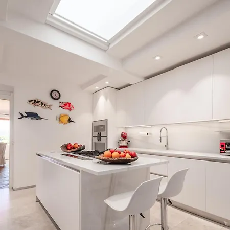 Smeralda Punta Lada Vila *