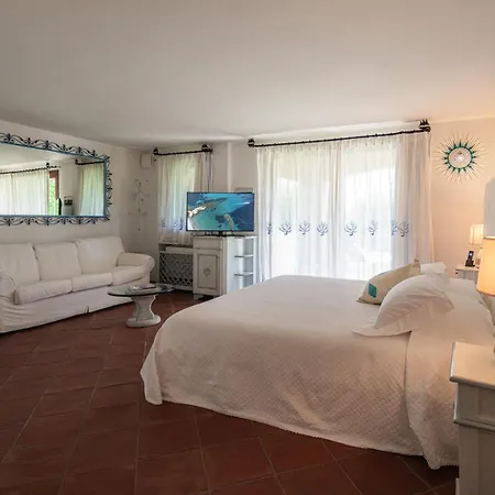 Smeralda Punta Lada * بورتو روتوندو