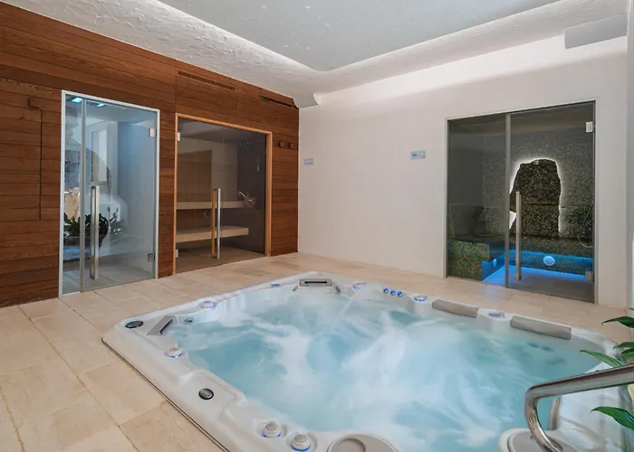 Villa Smeralda Punta Lada *